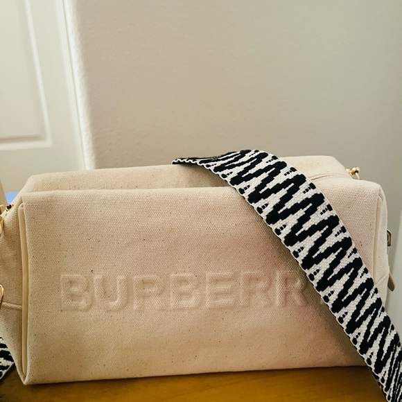 Burberry  bag - Picture 7 of 7